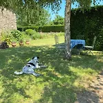 Evasion Romantique Au Prieure Avec Jardin En Anjou, Petit-dejeuner Inclus - Fr-1-622-63 3* Doue-en-Anjou