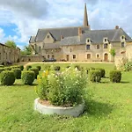 Evasion Romantique Au Prieure Avec Jardin En Anjou, Petit-dejeuner Inclus - Fr-1-622-63 3*