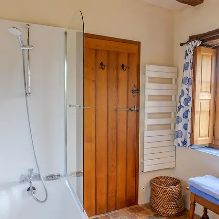 Bed and breakfast évasion Romantique Au Prieuré Avec Jardin En Anjou, Petit-déjeuner Inclus - Fr-1-622-63 *