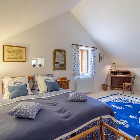 Evasion Romantique Au Prieure Avec Jardin En Anjou, Petit-dejeuner Inclus - Fr-1-622-63