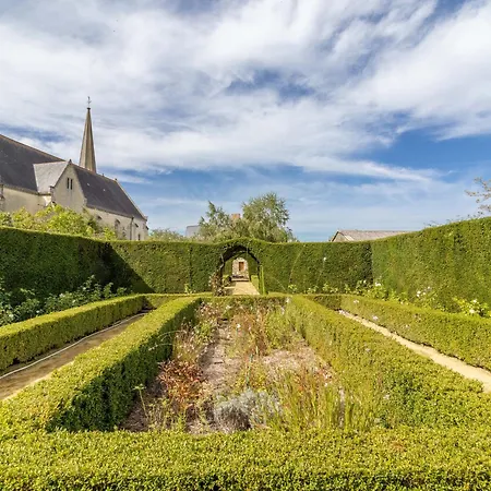 Evasion Romantique Au Prieure Avec Jardin En Anjou, Petit-dejeuner Inclus - Fr-1-622-63 * Doue-en-Anjou