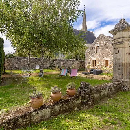 Evasion Romantique Au Prieure Avec Jardin En Anjou, Petit-dejeuner Inclus - Fr-1-622-63 *