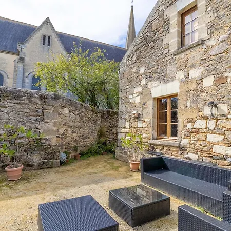 Evasion Romantique Au Prieure Avec Jardin En Anjou, Petit-dejeuner Inclus - Fr-1-622-63