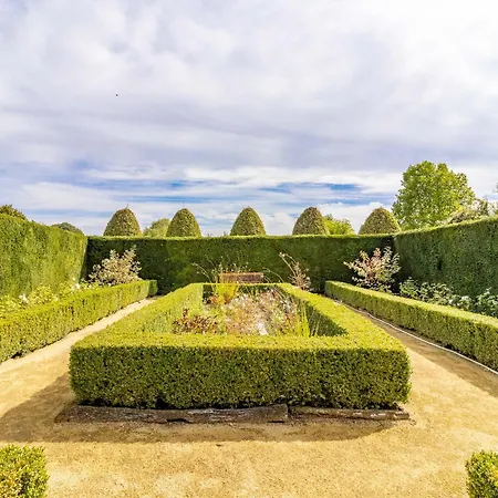 לינה וארוחת בוקר Evasion Romantique Au Prieure Avec Jardin En Anjou, Petit-dejeuner Inclus - Fr-1-622-63