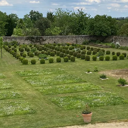 Evasion Romantique Au Prieure Avec Jardin En Anjou, Petit-dejeuner Inclus - Fr-1-622-63 Doue-en-Anjou